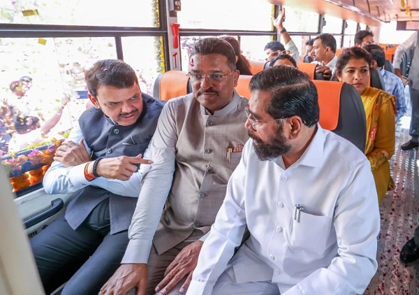 rajmata jijau nuw bus group photo